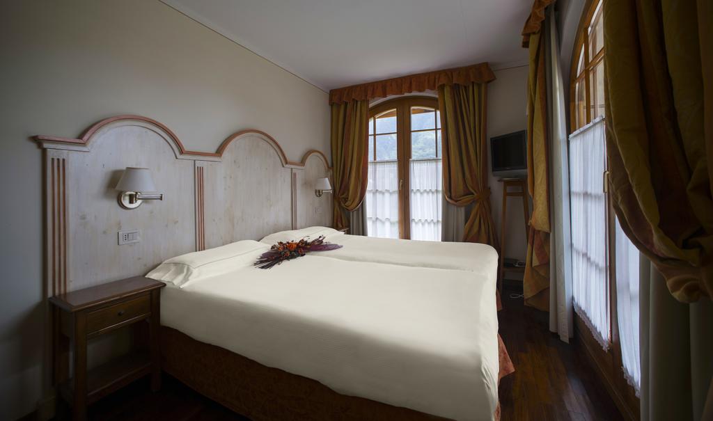 Holidays Dolomiti Apartment Resort Carisolo Exterior photo