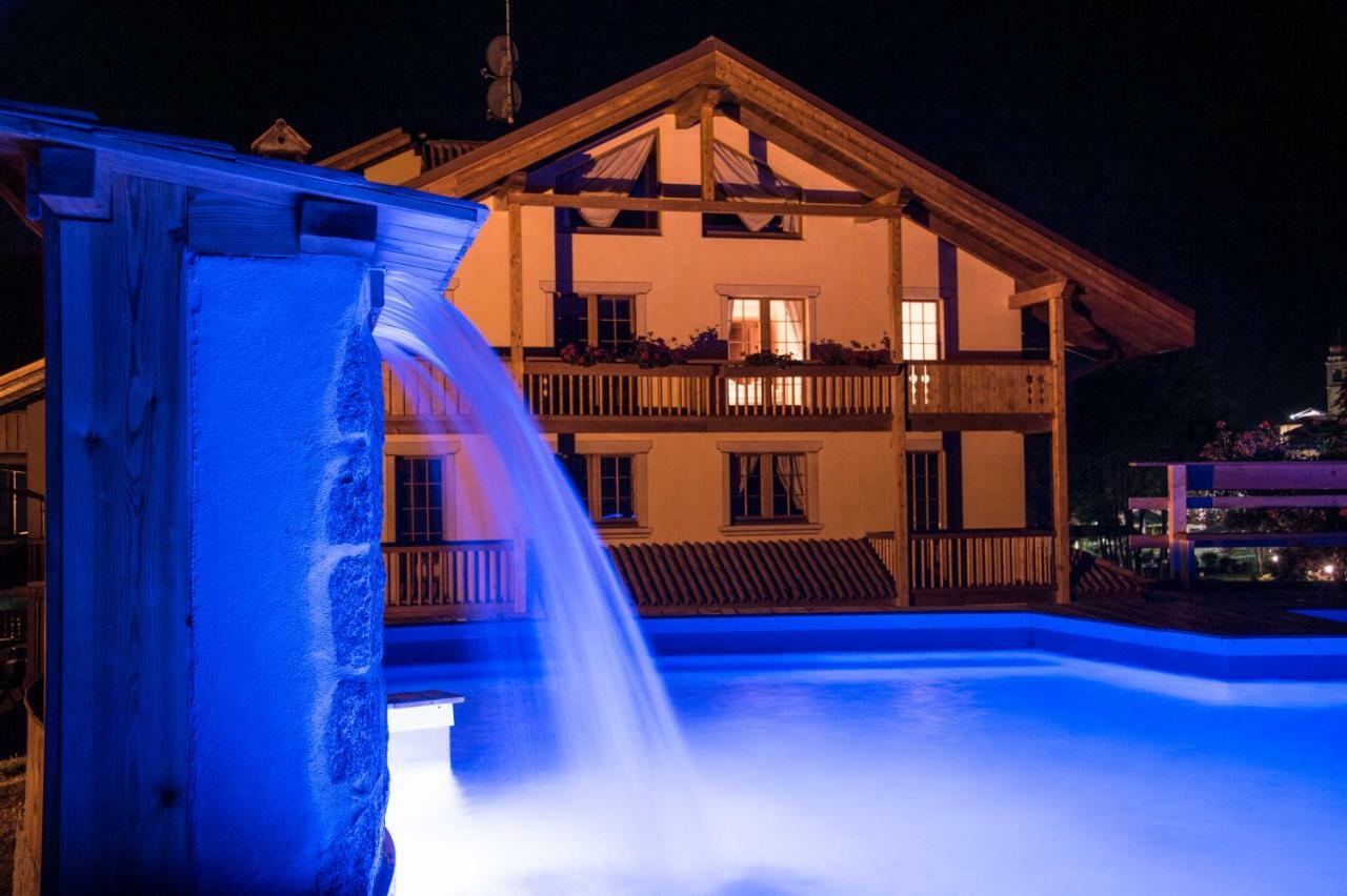 Holidays Dolomiti Apartment Resort Carisolo Exterior photo
